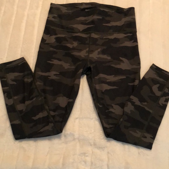 Athleta Camo 7/8 Tight - Picture 5 of 10